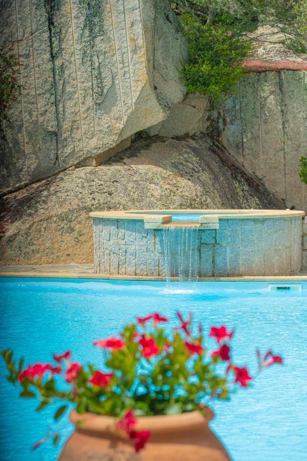 Paghe Eco Luxury Experience Hotel Budduso Ngoại thất bức ảnh